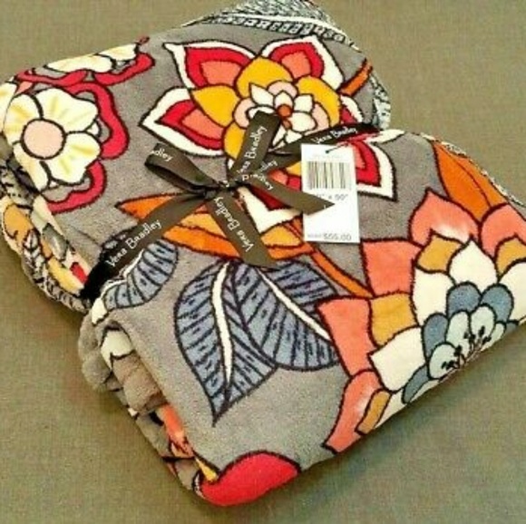 Vera Bradley Accessories Nwt Vera Bradley Blanket In Tropical